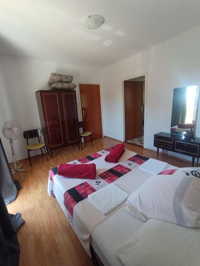 Tribunj Apartmani Dış mekan fotoğraf